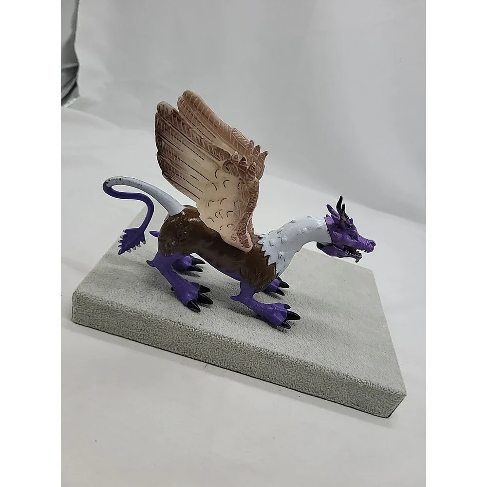 SDE Shantou Winged Purple And Silver Dragon Plastic Figure 7